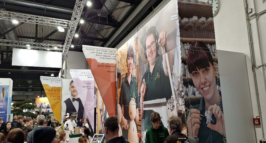 Besuch der Messe "Karriere Start" am 23.01.2026